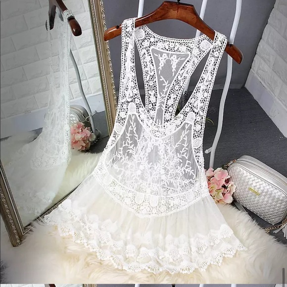 🎉New Boho White Lace Racerback Tank Top - Picture 2 of 9